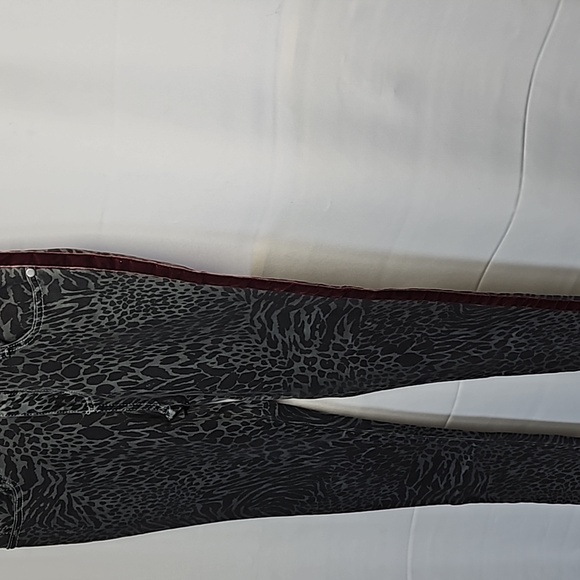 Easel Skinny Jeans NWT Sz S - Picture 3 of 7